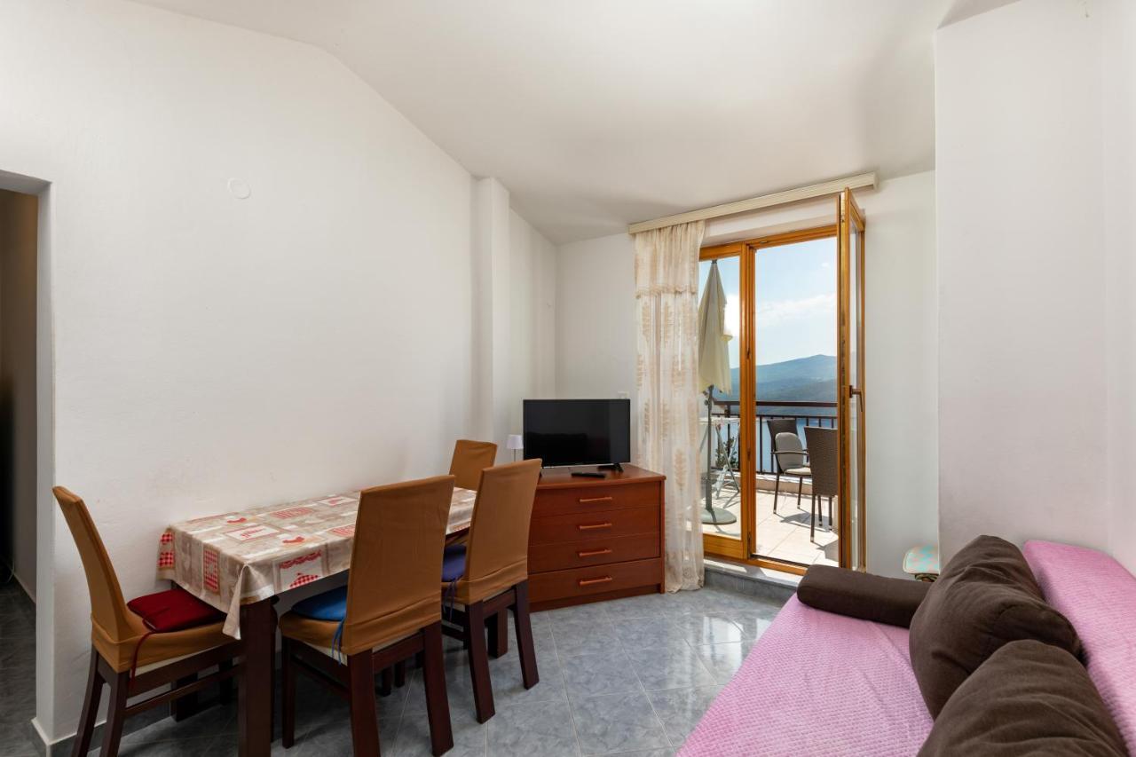 Apartments Rabac 828 Екстер'єр фото